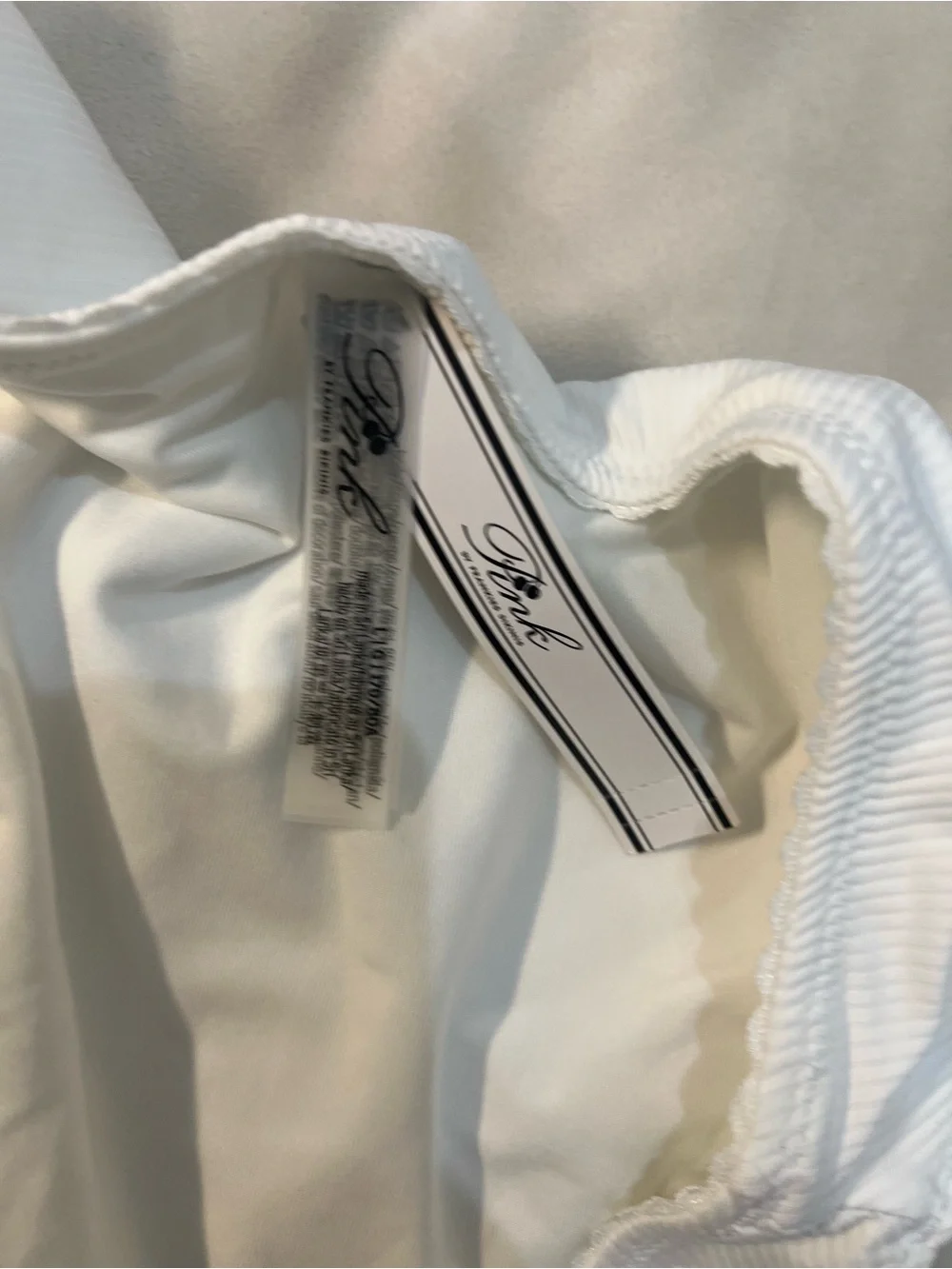 Frankies Bikinis classic white